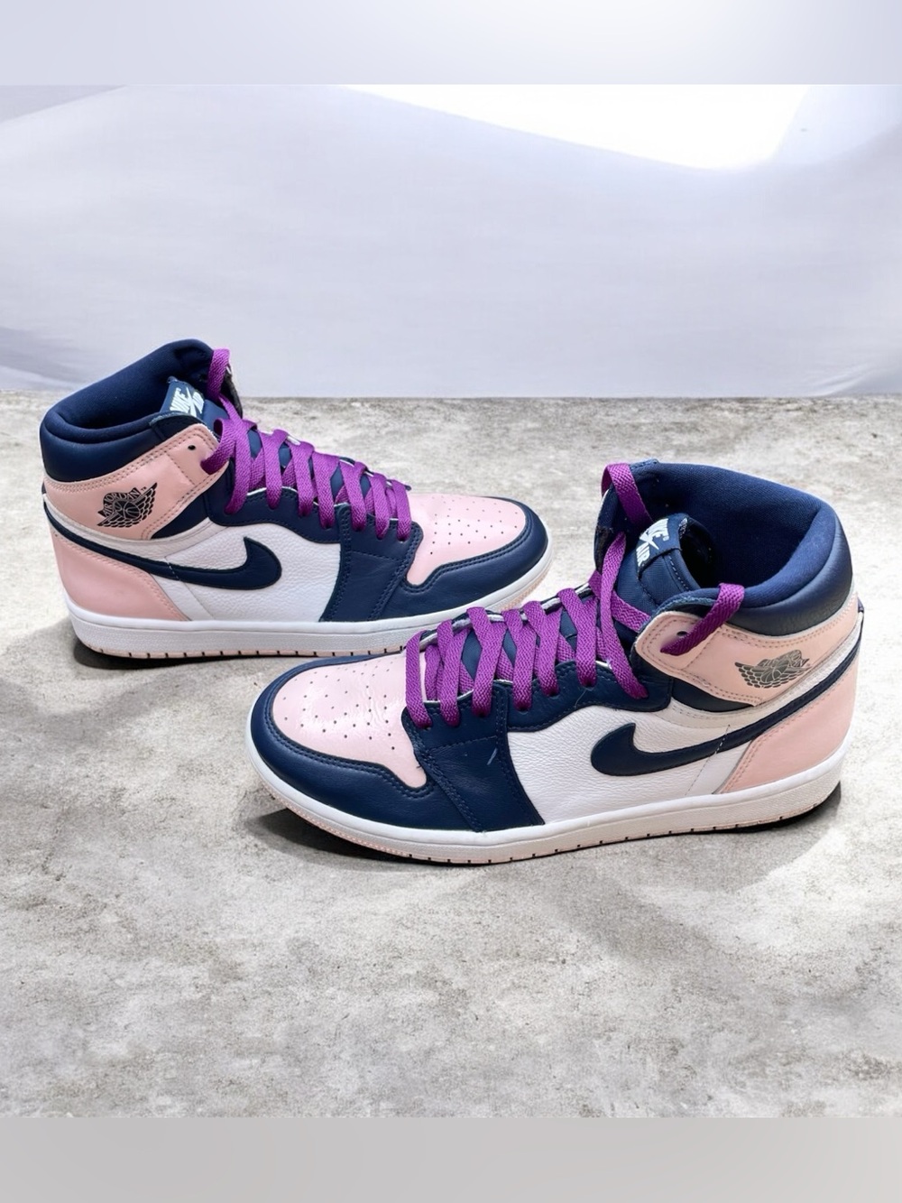 Nike Air Jordan 1 High Women’s Sneakers  Pink Navy  Size US 10 EUR 42 Authentic - Picture 2 of 8